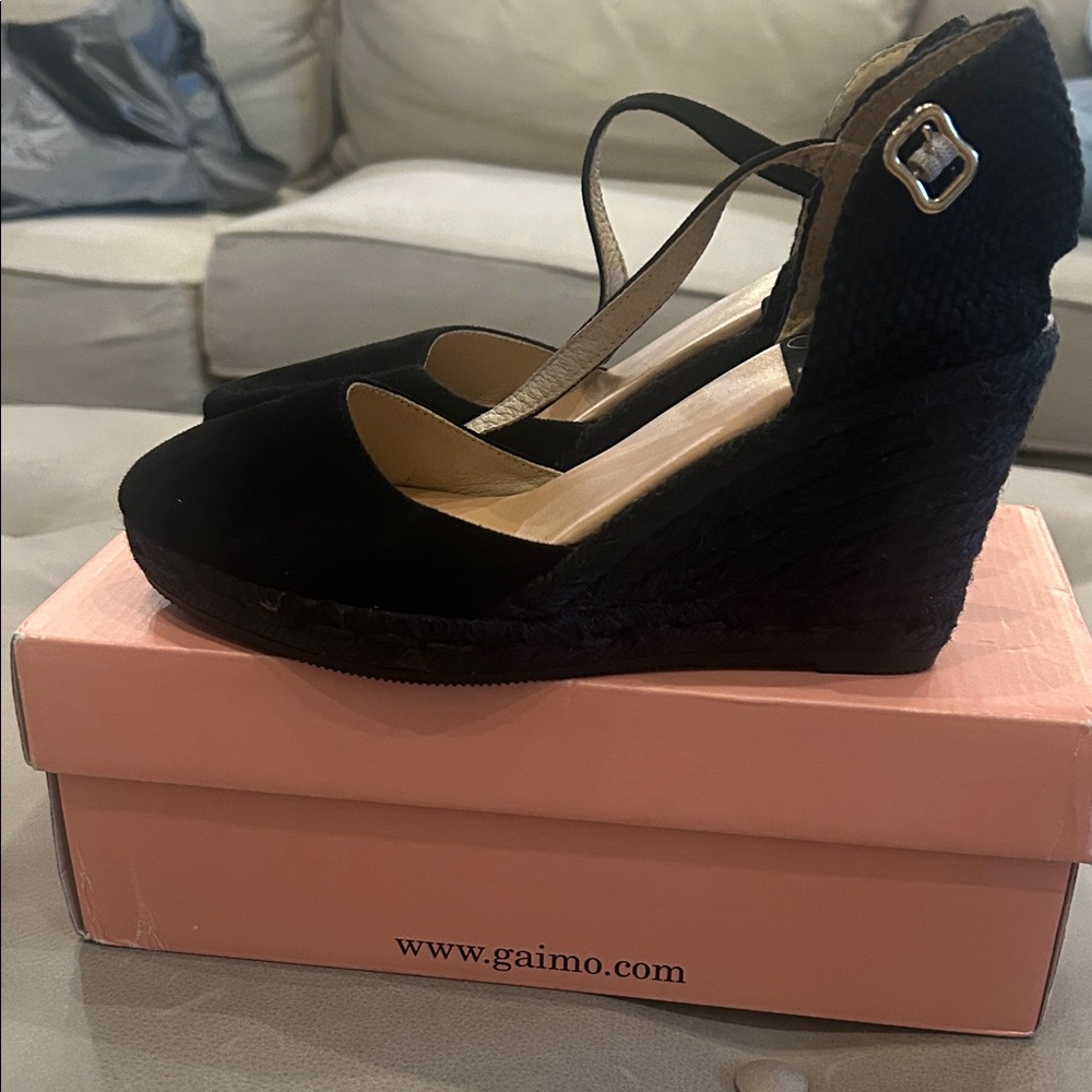 Gaimo Elegant Black Wedge Shoes